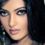 Big-Eyes-Indian-Girl-Wallpaper