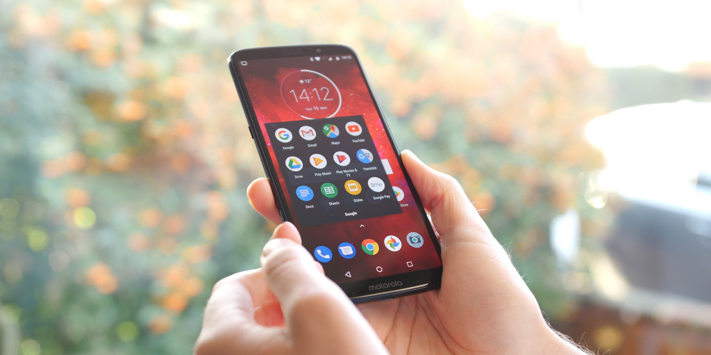 Moto z3 play display
