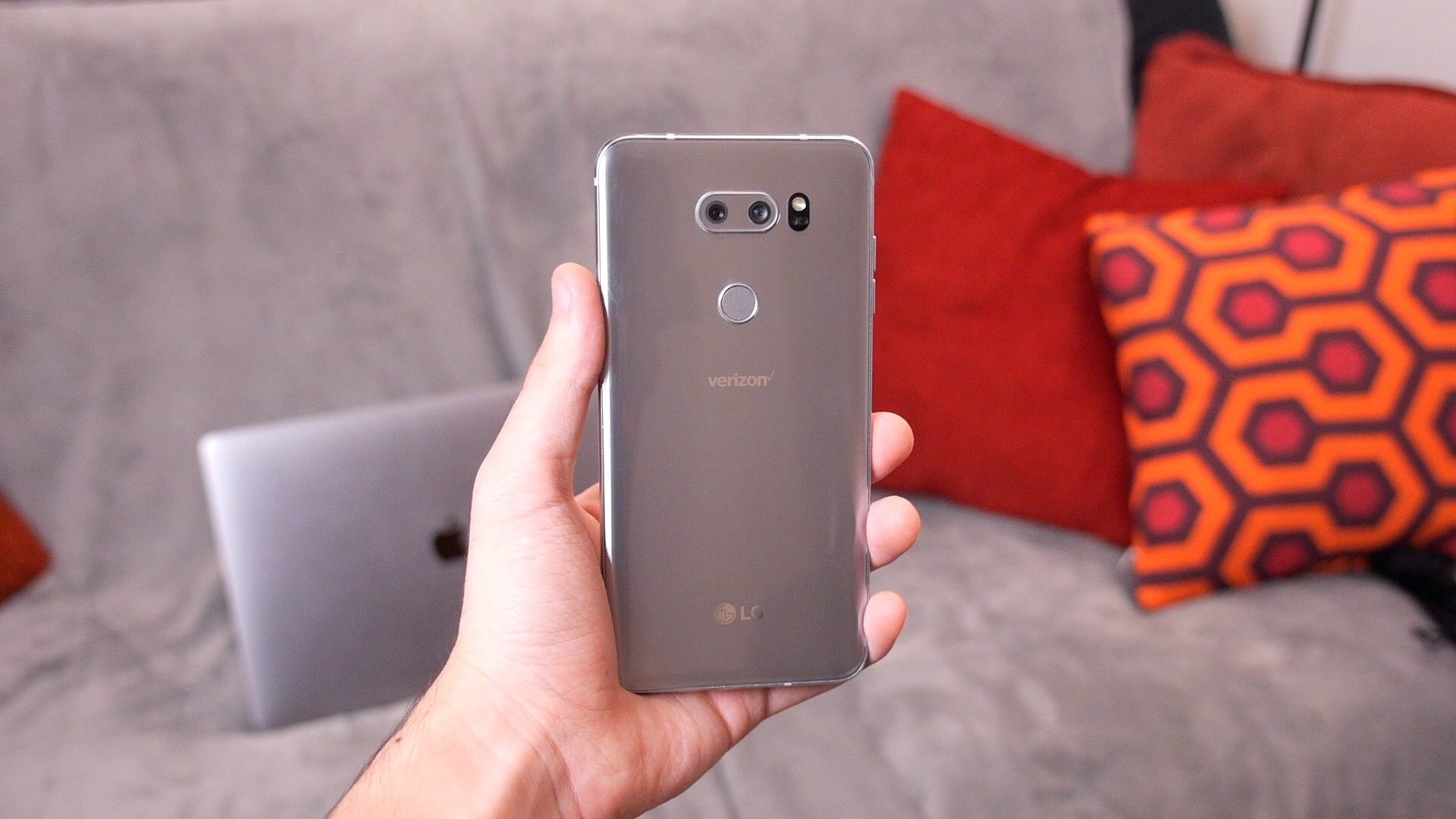 Lg v30 back