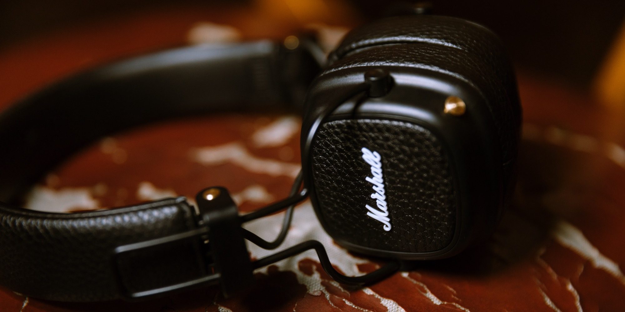 Marshall google assistant headphones major voice iii 01