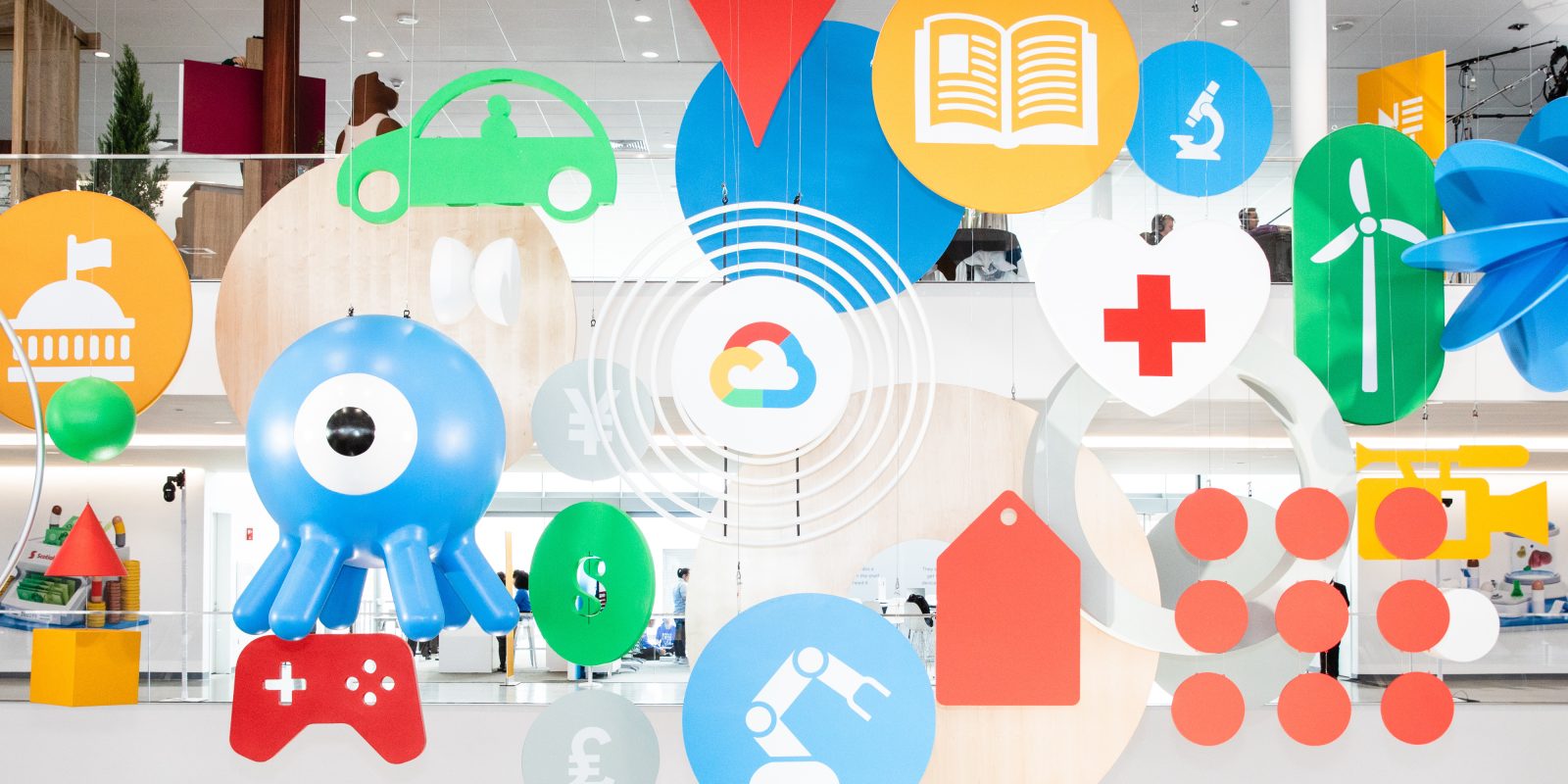 Activision blizzard will host games on google cloud makes youtube