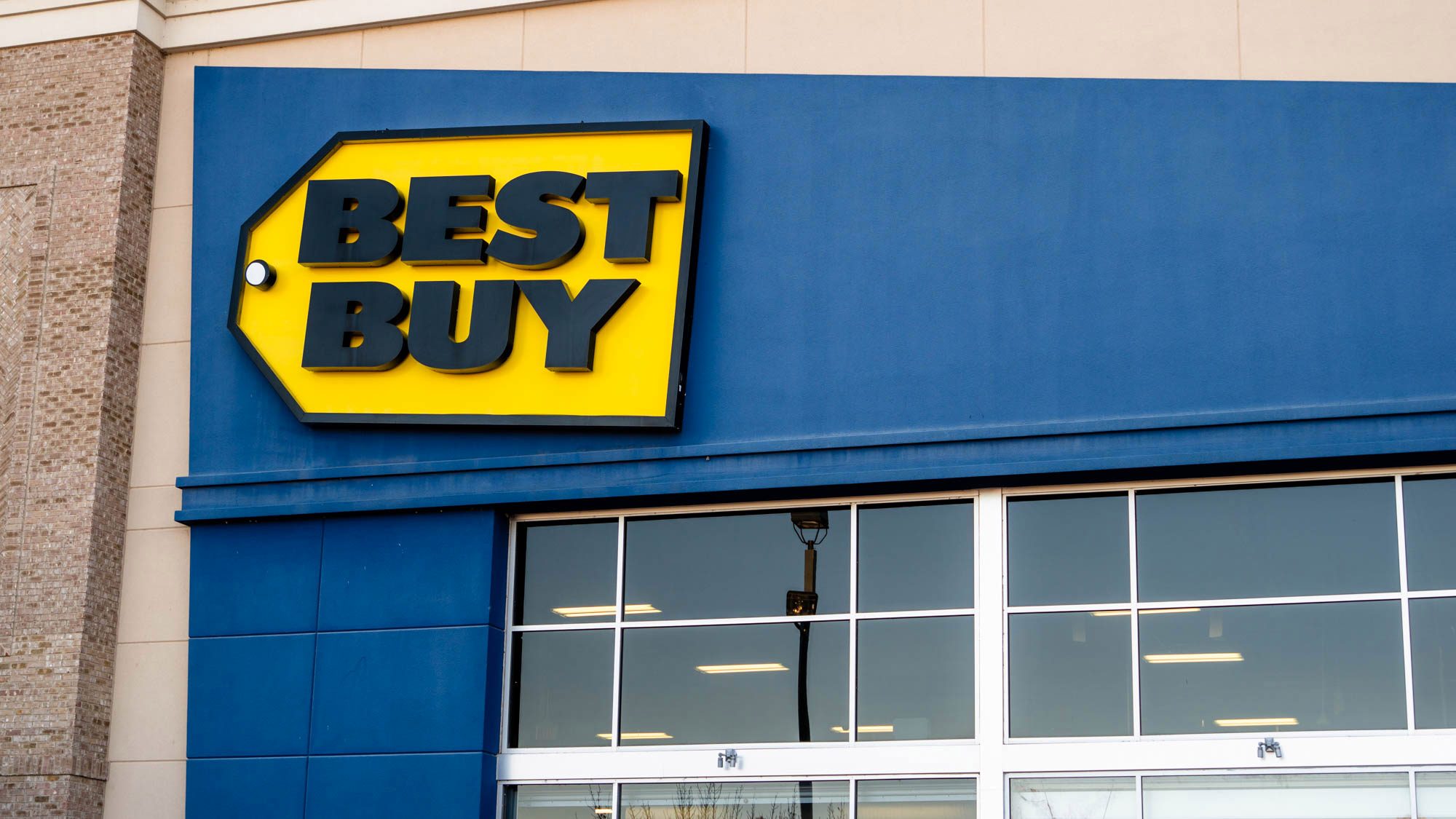 Best buy store front