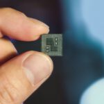 Snapdragon-855-Mobile-Platform-Chip-Back.jpg