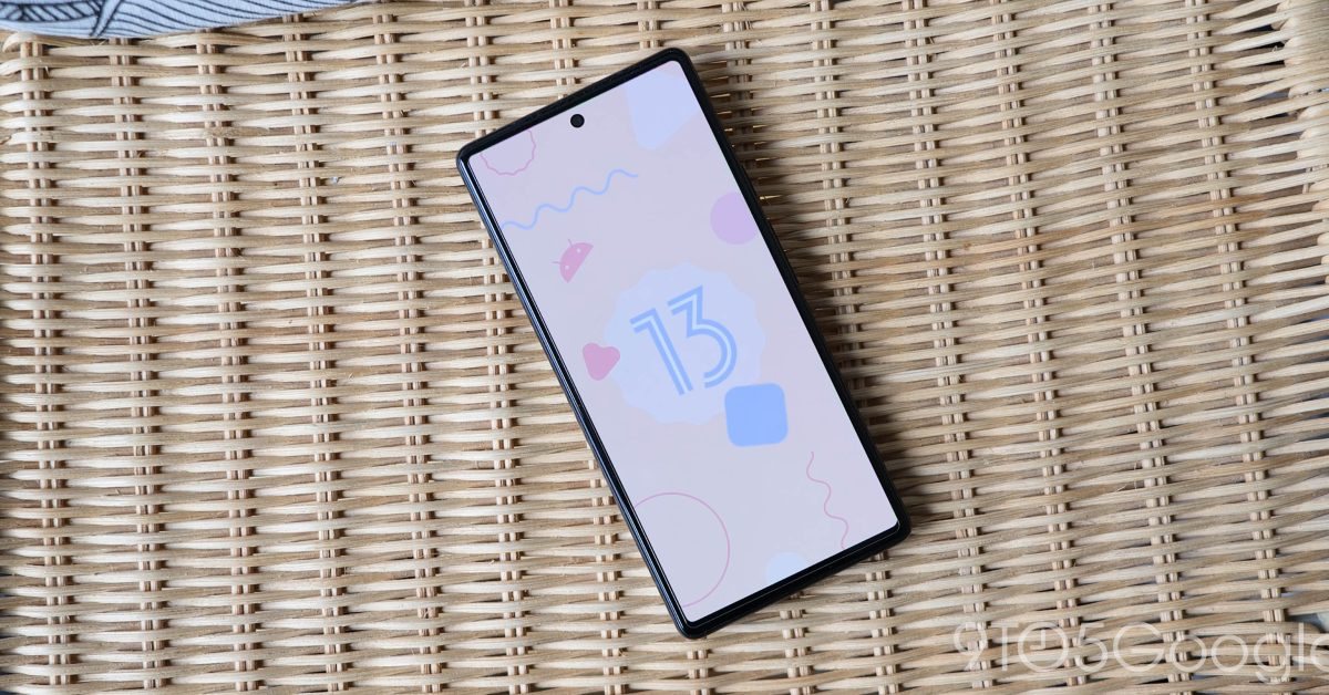 Android 13 logo pink