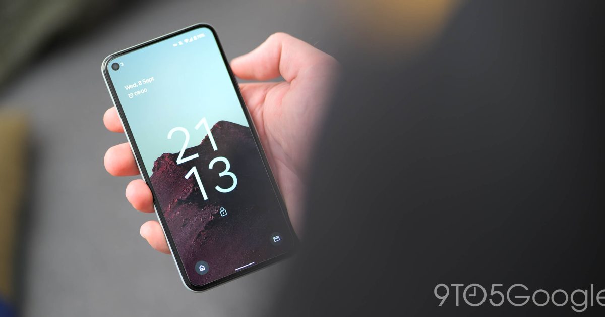 Lockscreen clock and notifications in android 12 beta 5 2