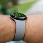 google-pixel-watch-hardware-gold-3.jpg