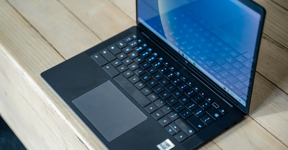 Hp dragonfly pro chromebook 17 1.jpg